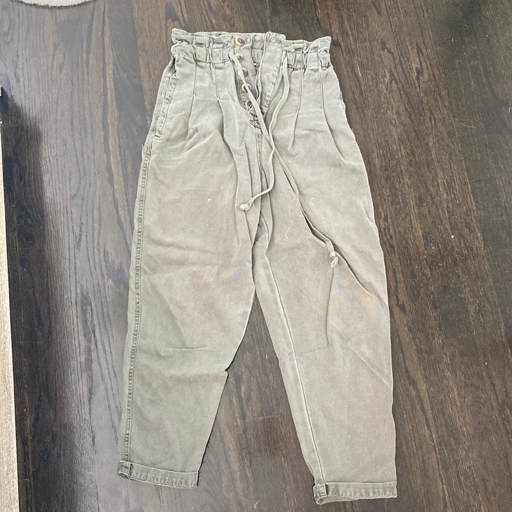 Free People Dark Green cargo pants. Size XS
